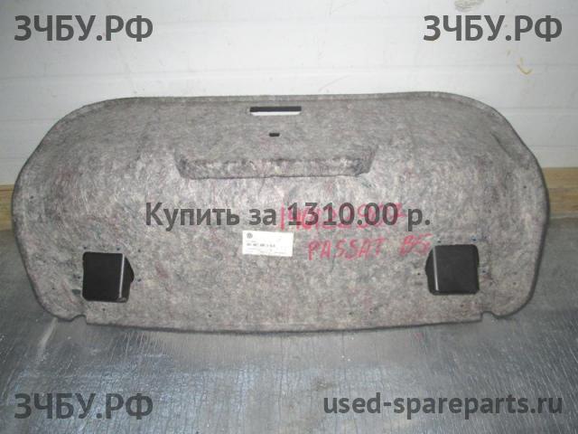 Volkswagen Passat B5 Обшивка крышки багажника