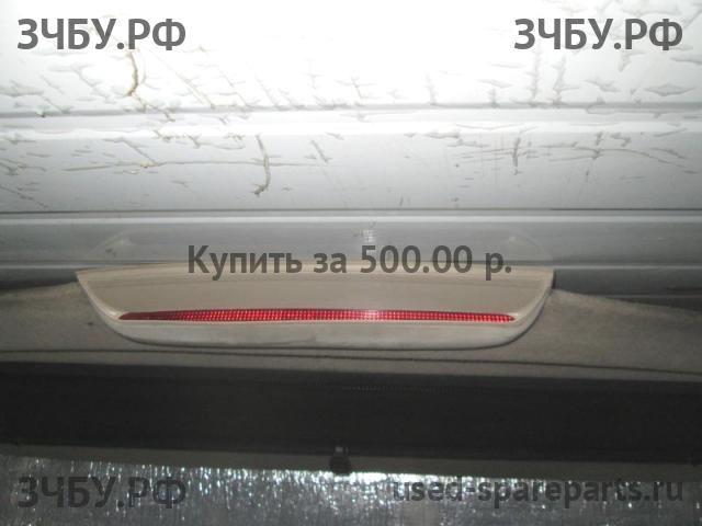 Volkswagen Passat B5 Полка задняя