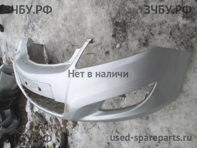 Opel Zafira B Бампер передний