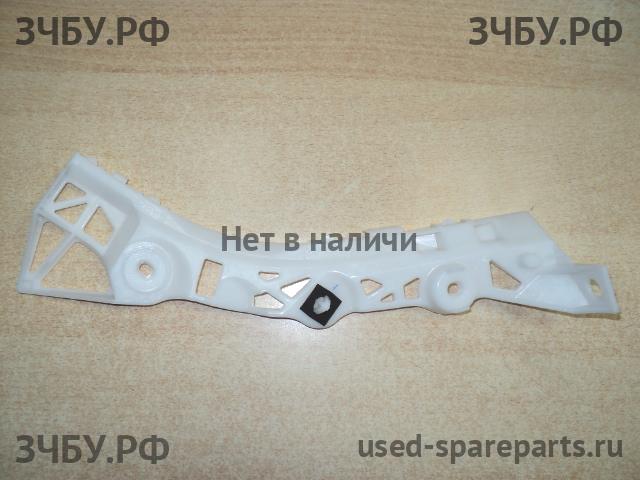 Mazda 3 [BK] Кронштейн бампера задний
