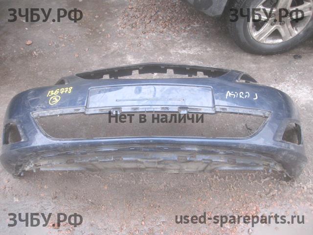 Opel Astra J Бампер передний