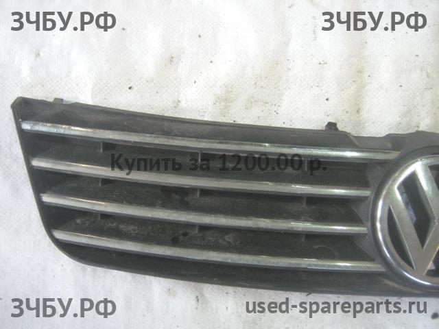 Volkswagen Passat B5 Решетка радиатора