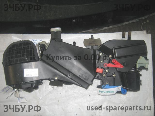 Volkswagen Passat B5 Корпус отопителя (корпус печки)
