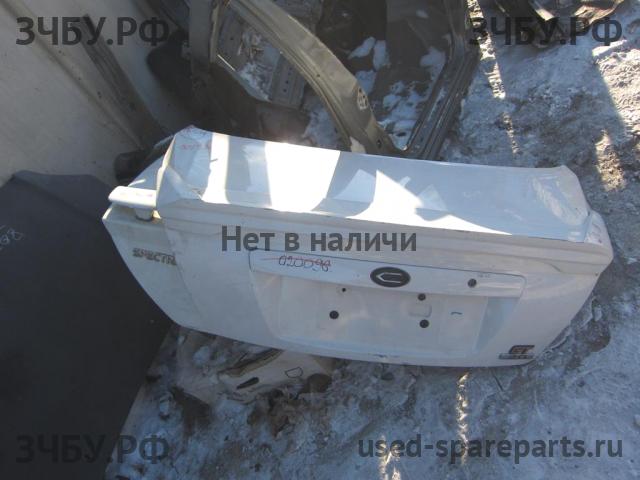 Hyundai Elantra 1 Крышка багажника