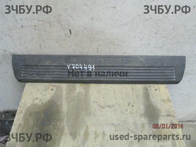 Mitsubishi Pajero/Montero 3 Накладка на порог