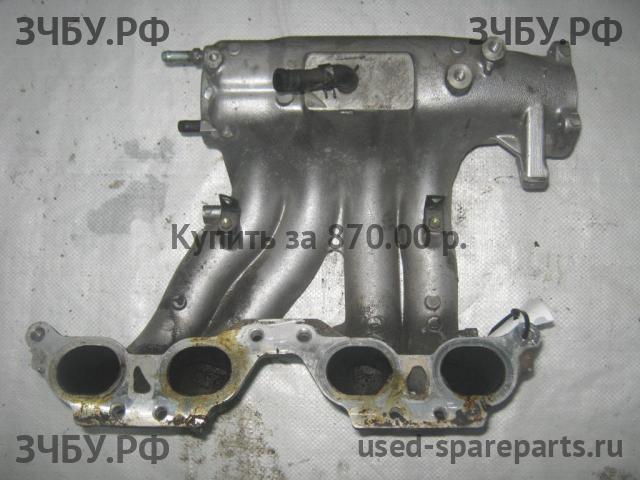 Toyota Camry 3 Коллектор впускной