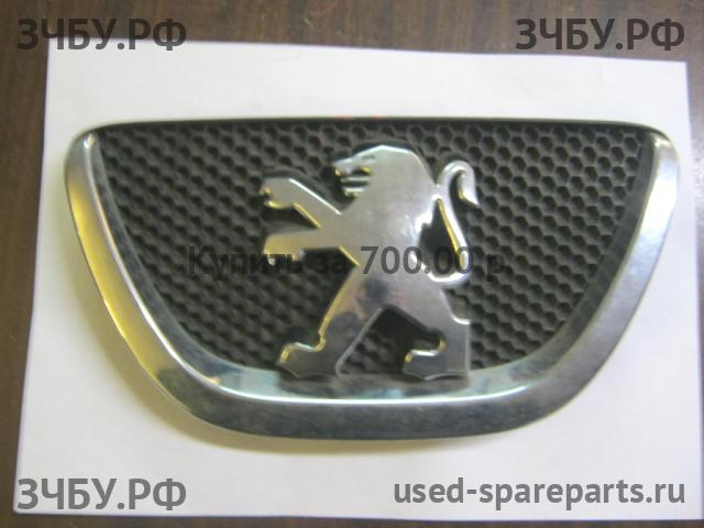 Peugeot 107 Решетка радиатора