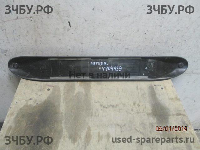 Mitsubishi Pajero/Montero Sport 2 (KH) Накладка на порог
