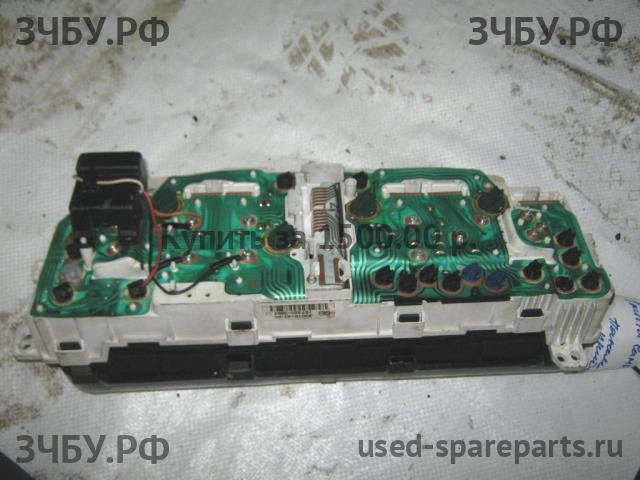 Toyota Camry 3 Панель приборов