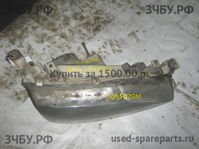 Toyota Camry 3 Фара правая