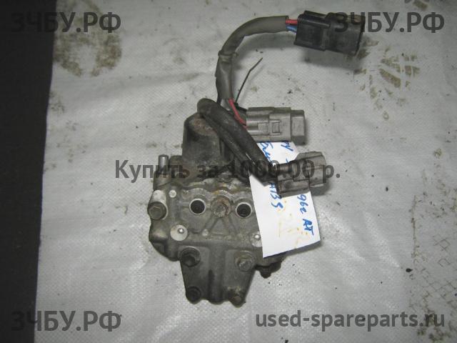Toyota Camry 3 Блок ABS (насос)