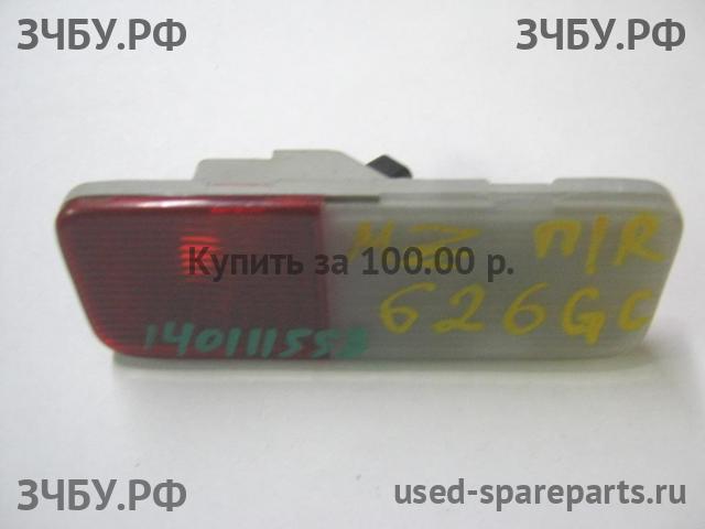 Mazda 626 [GC] Отражатель в бампер правый