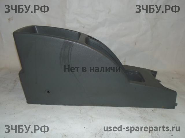 Chevrolet Lacetti Консоль между сиденьями (Подлокотник)