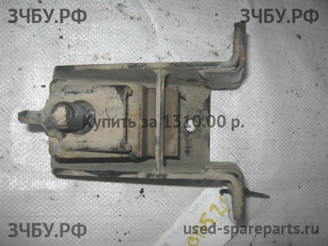 Mitsubishi Fuso/Canter (2) Опора КПП