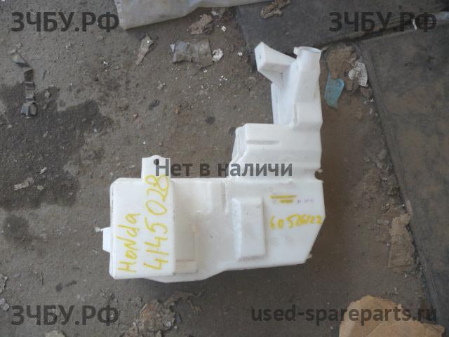 Honda Civic 8 (5D) Бачок омывателя лобового стекла