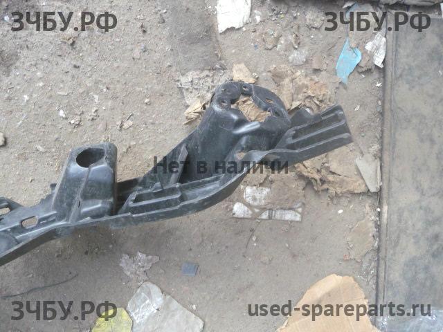 Citroen C4 (2) Решетка радиатора