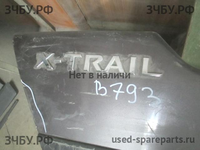 Nissan X-Trail 2 (T31) Накладка на дверь багажника