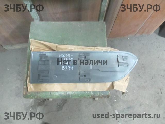 Toyota RAV 4 (2) Молдинг двери задней правой
