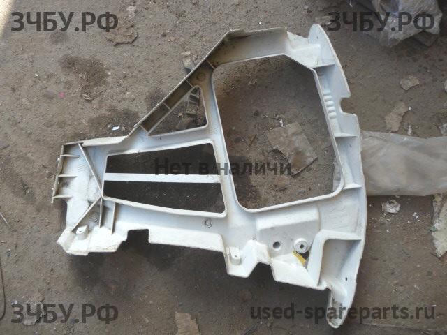 Ford Focus 2 Кронштейн бампера задний
