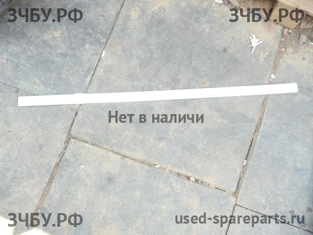 Ford Focus 2 Молдинг двери