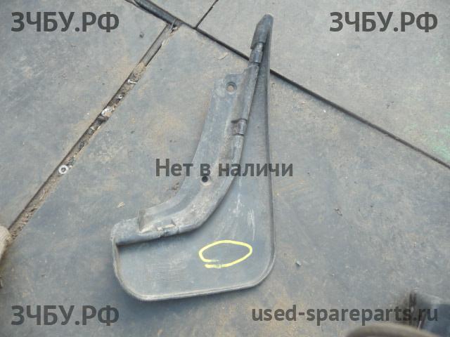 Ford Fiesta 6 Брызговик задний левый