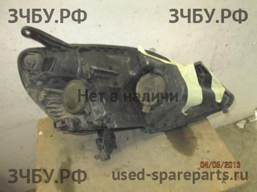 Opel Zafira B Фара левая