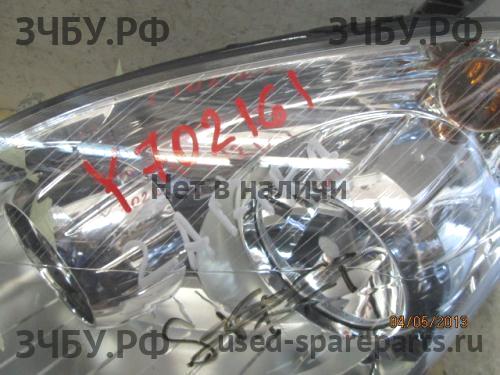 Opel Zafira B Фара левая