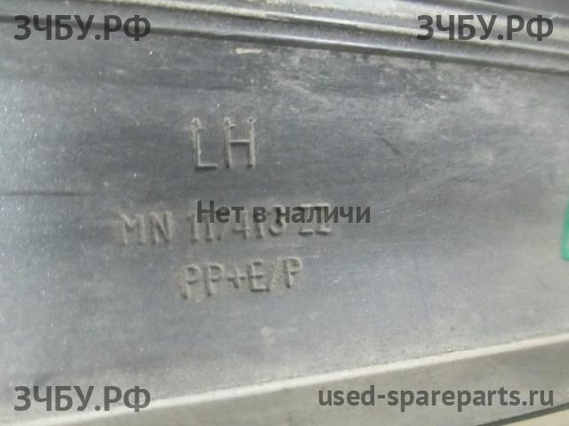 Mitsubishi Pajero/Montero Sport 2 (KH) Молдинг двери передней левой