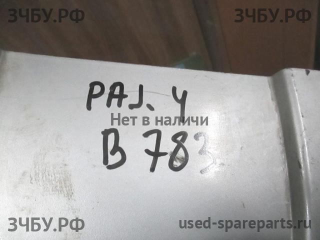 Mitsubishi Pajero/Montero 4 Накладка заднего бампера