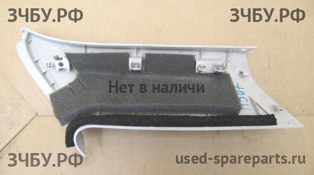 Ford Focus 3 Накладка стойки задней правой