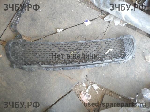 Honda Civic 8 (5D) Решетка в бампер