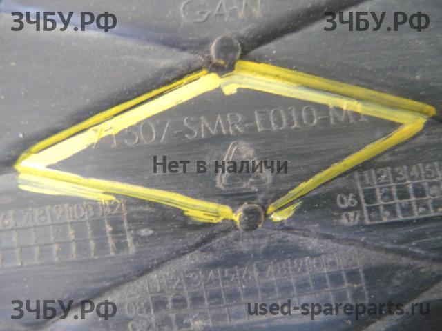 Honda Civic 8 (5D) Решетка в бампер