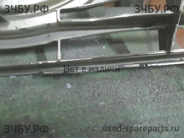 Toyota Camry 7 (V50) Решетка радиатора