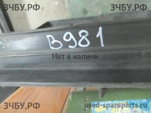 Toyota Corolla (E14 - E15) Диффузор вентилятора