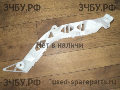 Mazda 3 [BK] Кронштейн бампера задний