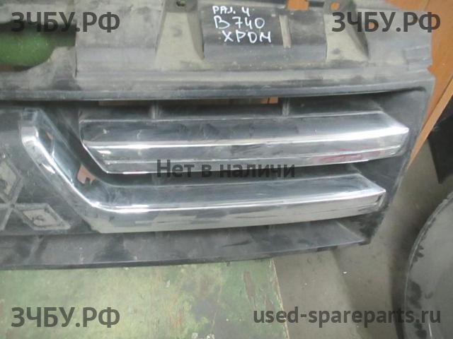 Mitsubishi Pajero/Montero 4 Решетка радиатора