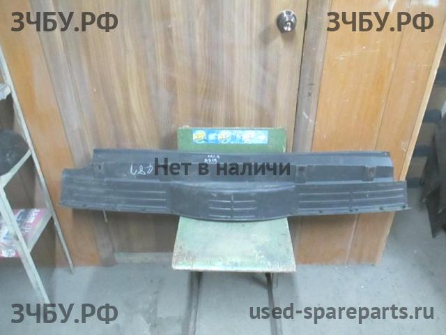 Mitsubishi Pajero/Montero 4 Накладка заднего бампера