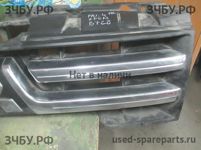 Mitsubishi Pajero/Montero 4 Решетка радиатора