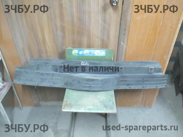 Mitsubishi Pajero/Montero 4 Накладка заднего бампера