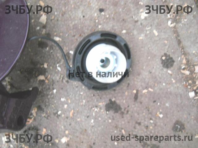 Hyundai Solaris 1 Крышка бензобака