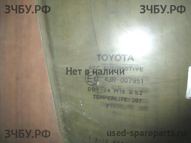 Toyota Auris 1 (E150) Стекло двери передней правой