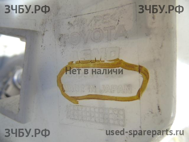 Toyota Land Cruiser 100 Бачок омывателя лобового стекла