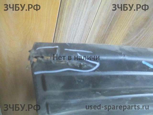 Mitsubishi Pajero/Montero 4 Накладка заднего бампера
