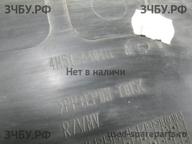 Ford Focus 2 Обшивка двери багажника