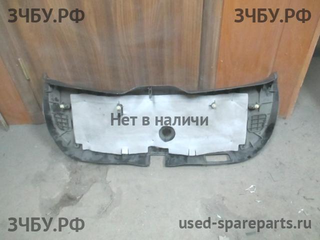 Mazda 3 [BK] Обшивка двери багажника