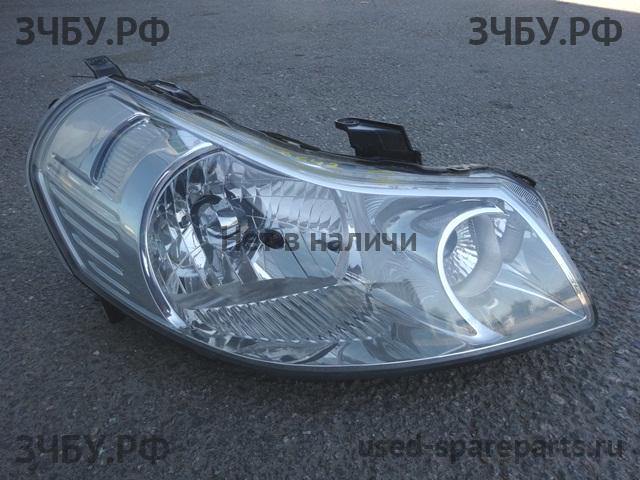 Suzuki SX4 (1) Фара правая
