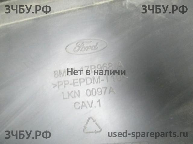 Ford Focus 2 (рестайлинг) Решетка в бампер