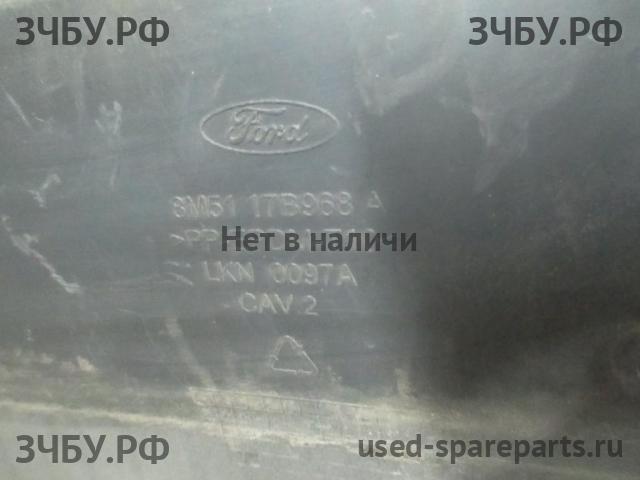 Ford Focus 2 (рестайлинг) Решетка в бампер