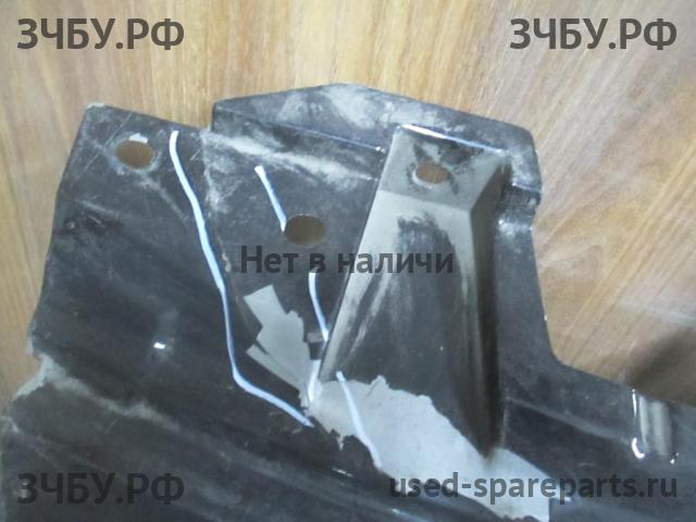 Mitsubishi Pajero/Montero 4 Решетка радиатора