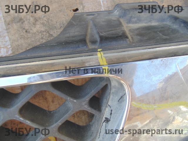 Nissan Navara 1 (D40) Решетка радиатора